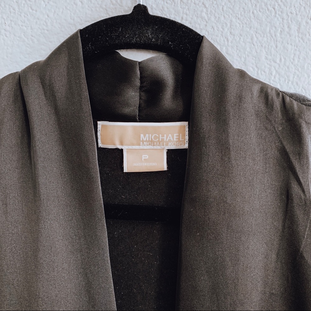 Michael Kors surplice blouse black long sleeve - Picture 5 of 6